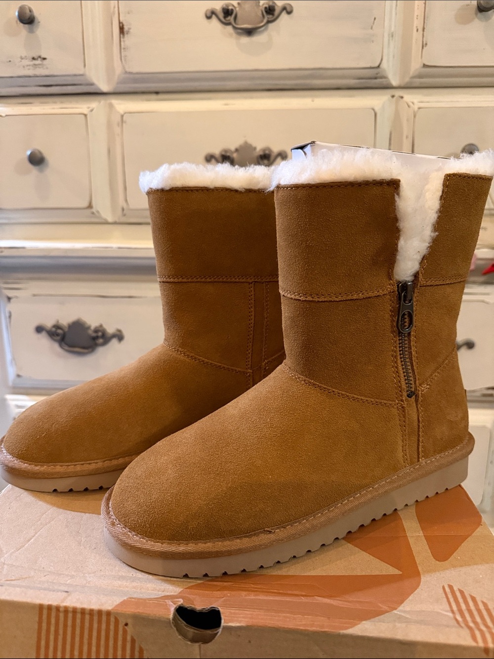 Kookaburra by UGG Women's Suede Shearling-Lined Winter Boots - Chestnut